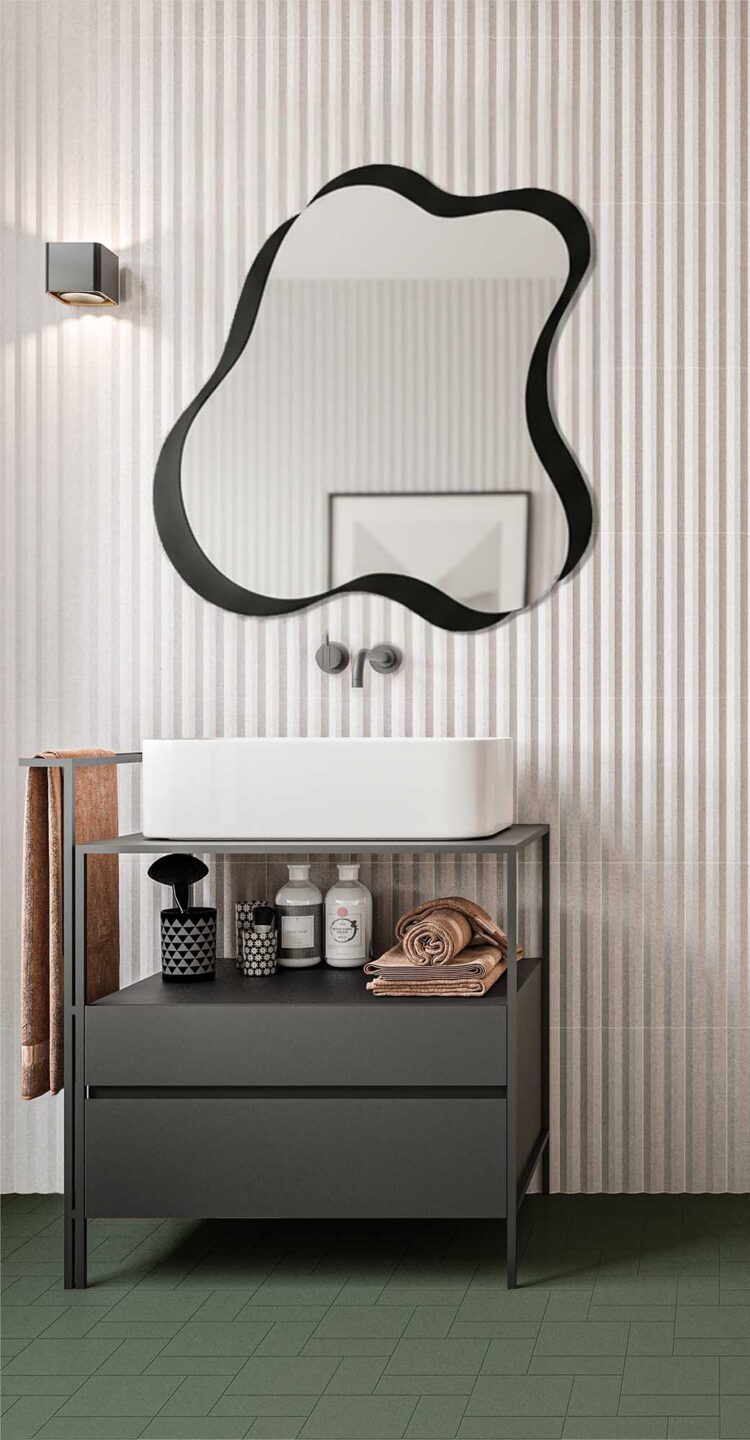 LUSTRO MARSHMALLOW LAYERED - DEKORACYJNE W CZARNEJ RAMIE