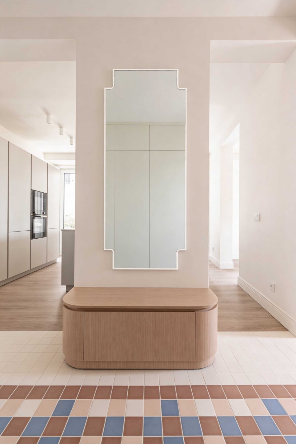 Lustro Octa Long - prostokątne w białej ramie do przedpokoju